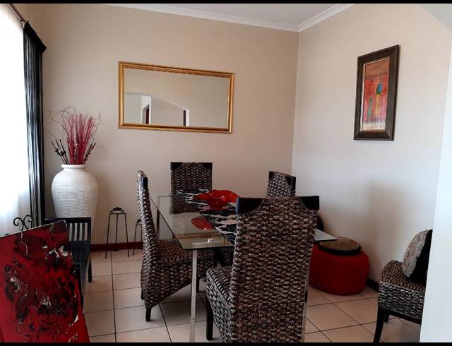 3 BEDROOM TOWNHOUSE RENTED IN SOUTH END